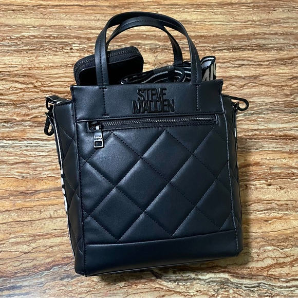 Steve Madden - Picture 4 of 7